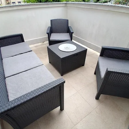 With Parking Space Rab - 27439 라브